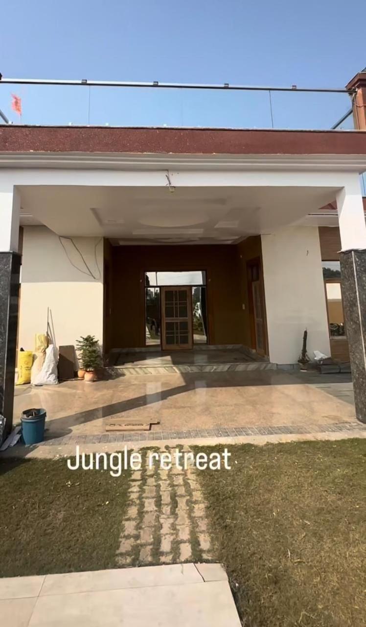 The Jungle Retreat Hotel Ghaziabad Exterior photo